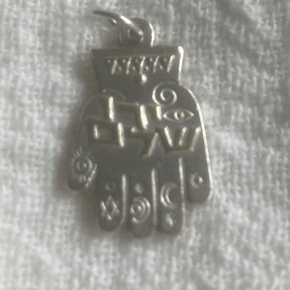 Silver Jewish Hamsa Pendant - Picture 1 of 2